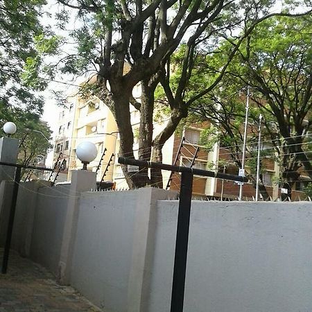 Royal Crown Guesthouse Johannesburg Exteriör bild