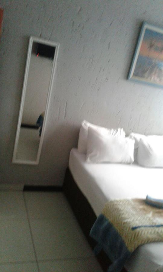 Royal Crown Guesthouse Johannesburg Exteriör bild