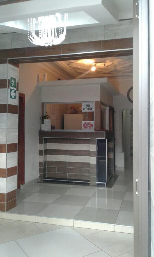 Royal Crown Guesthouse Johannesburg Exteriör bild